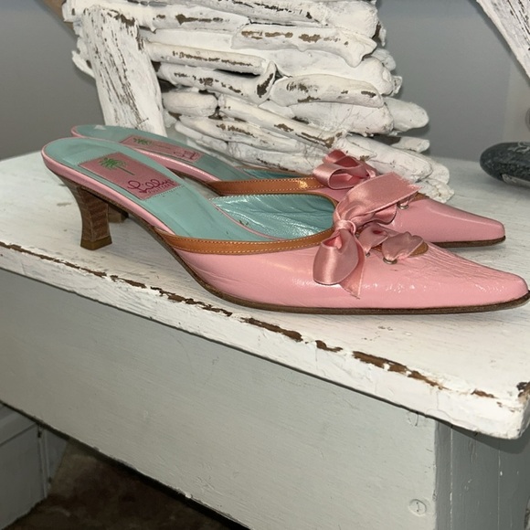 ⭐️Vintage Lilly Pulitzer Pink Kitten Heels with Bow Detail⭐️ - Picture 5 of 9